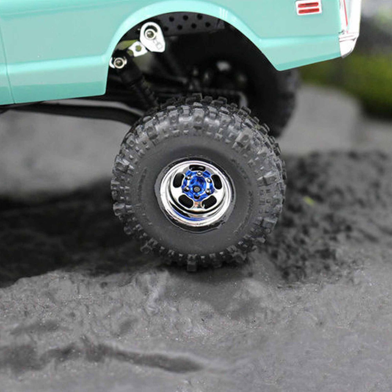 Hot Racing Blue Aluminum M2 Flange Wheel Nuts - SCX30