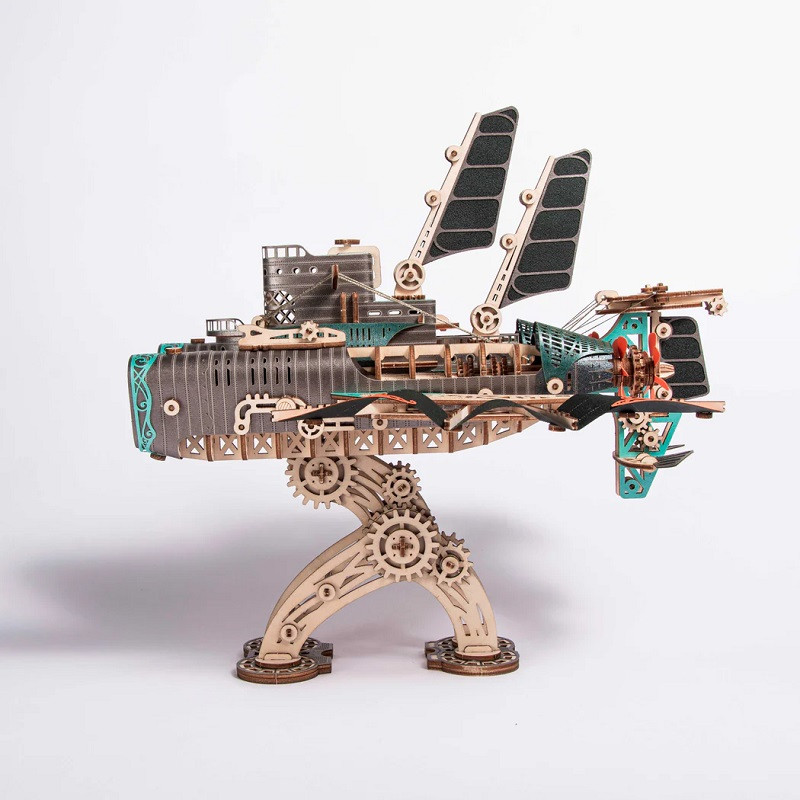 HowCat 704 20,000 Leagues - MFantasy Airship - Grey