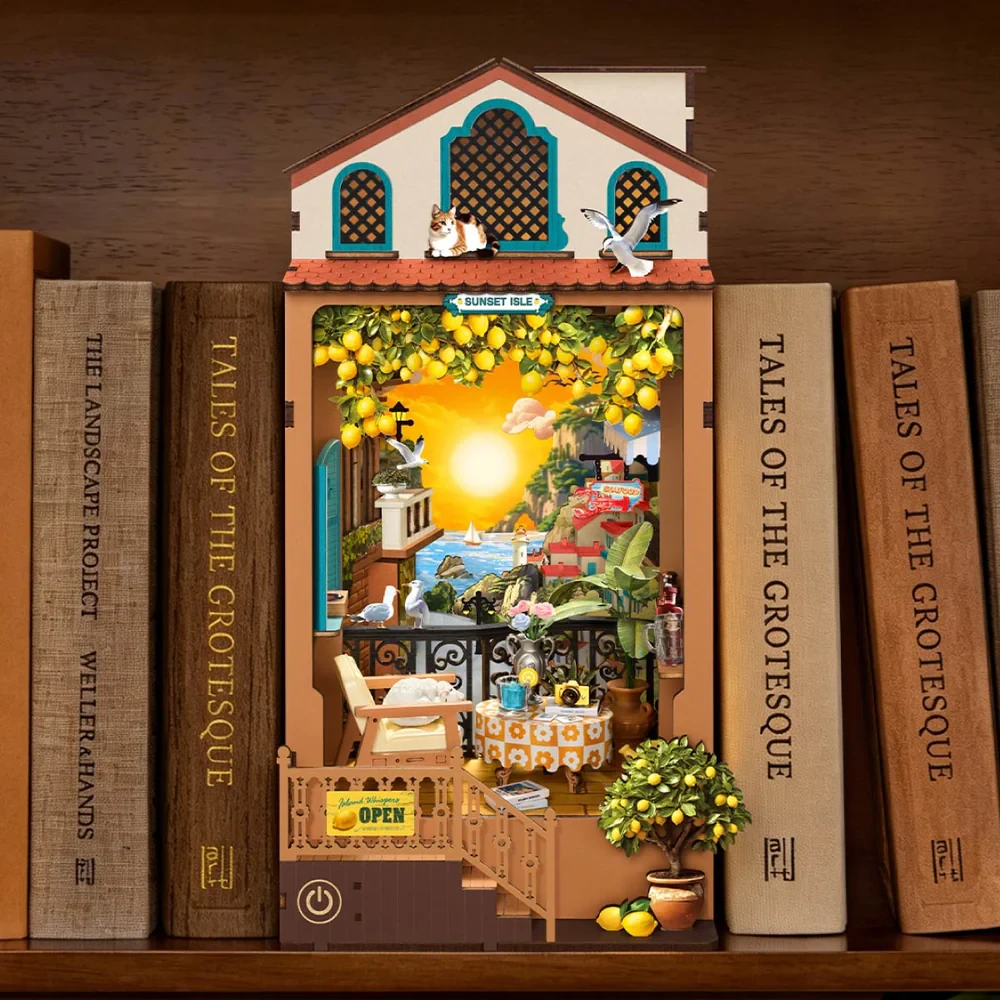 Rolife Sunset Isle DIY Book Nook TGB18