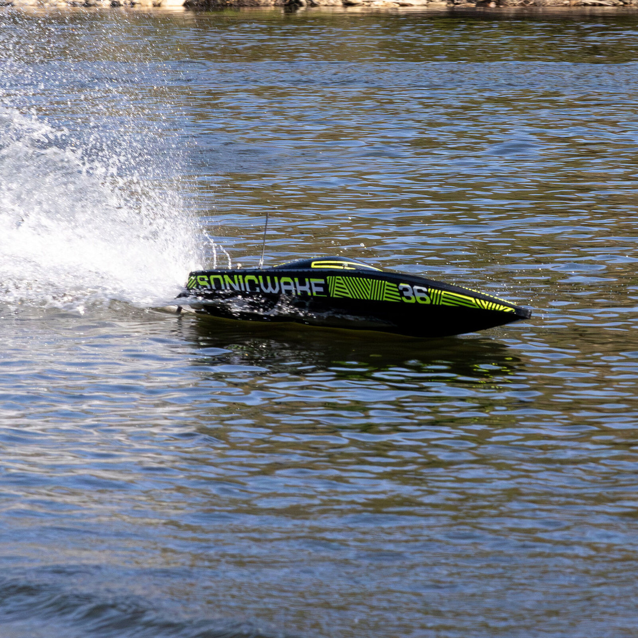 ProBoat 2171T1 Sonicwake 36" V3 Self-Righting V-Hull Boat RTR, Black