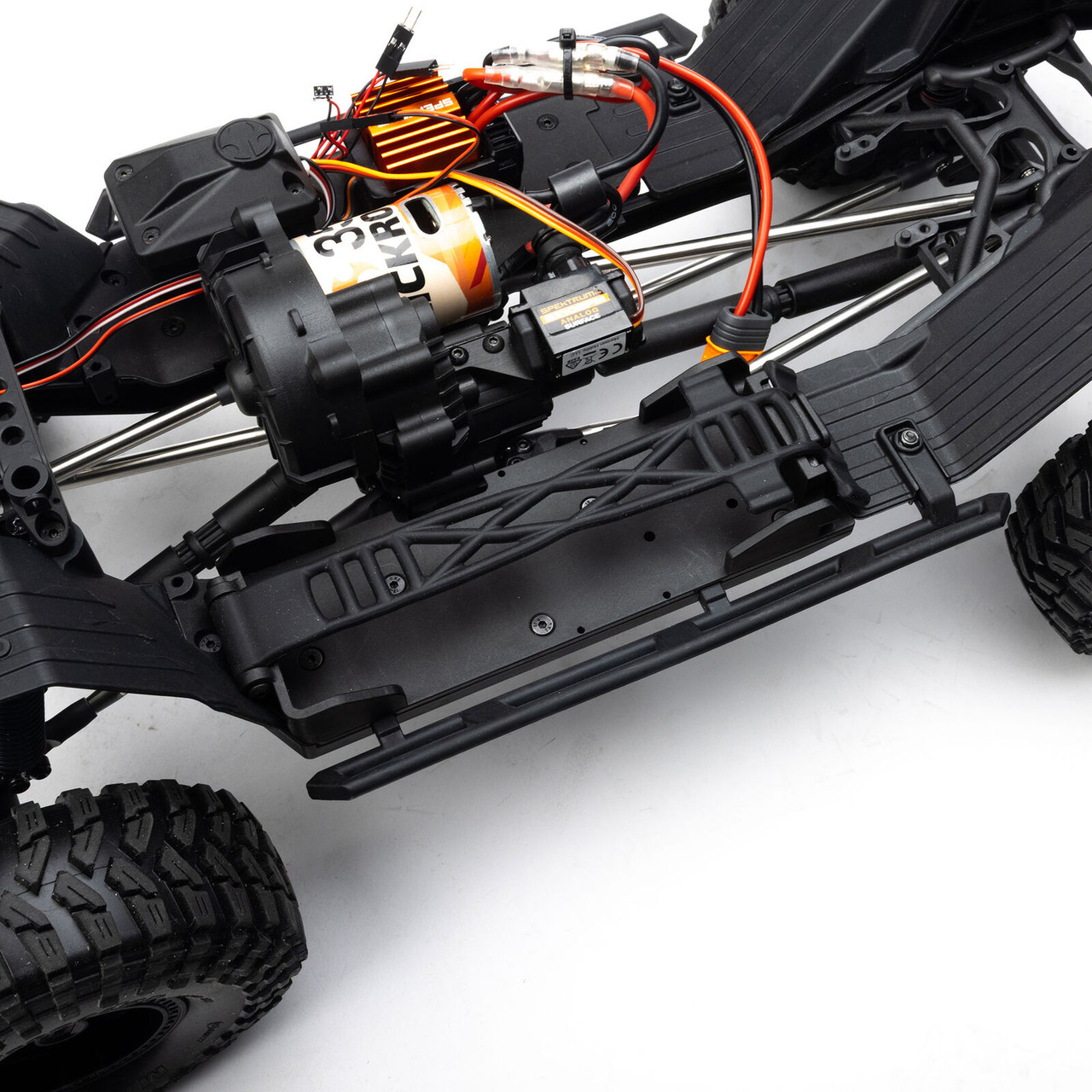 Axial 2443T1 1/10 SCX10 III Motobilt Waypoint Jeep JT Gladiator 4X4 RTR Brushed Rock Crawler, Tan