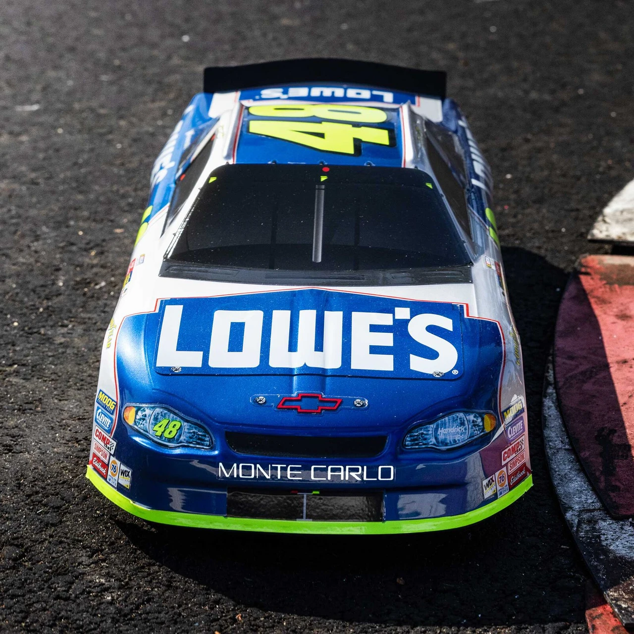 Losi 1/12 NASCAR Jimmie Johnson No. 48 Lowes Chevrolet Monte Carlo