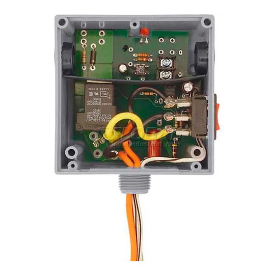 Enclosed optoisolated 20A SPST relay with 120VAC power and override