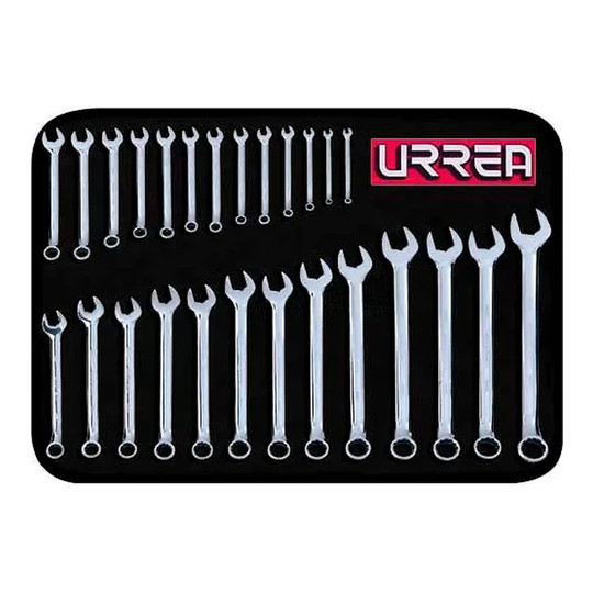 Metric combination wrench set with 6–32 mm opening sizes