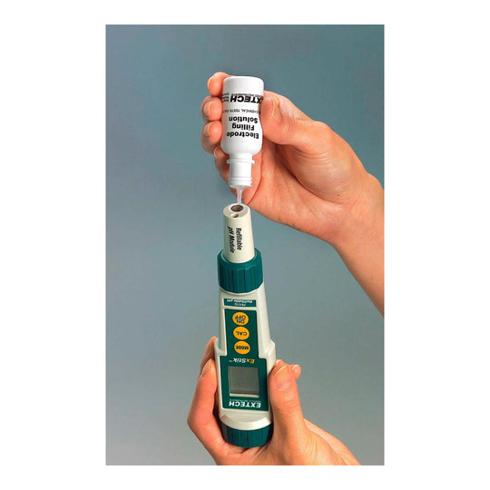 Refillable pH meter with flat surface electrode