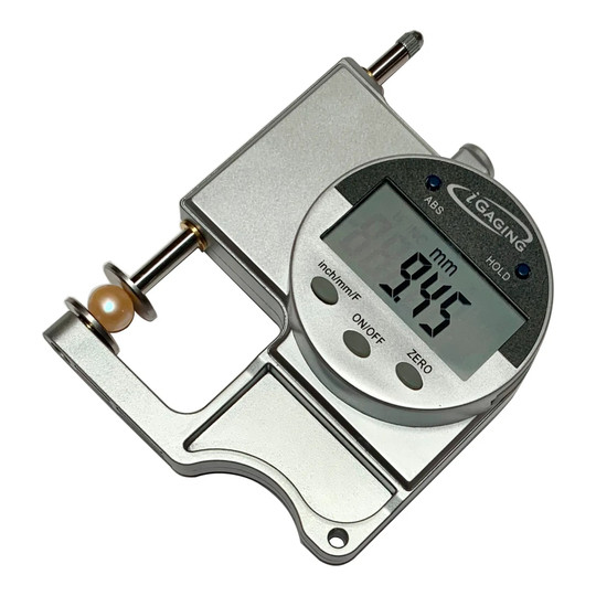 Digital snap thickness gauge with spring-loaded contacts