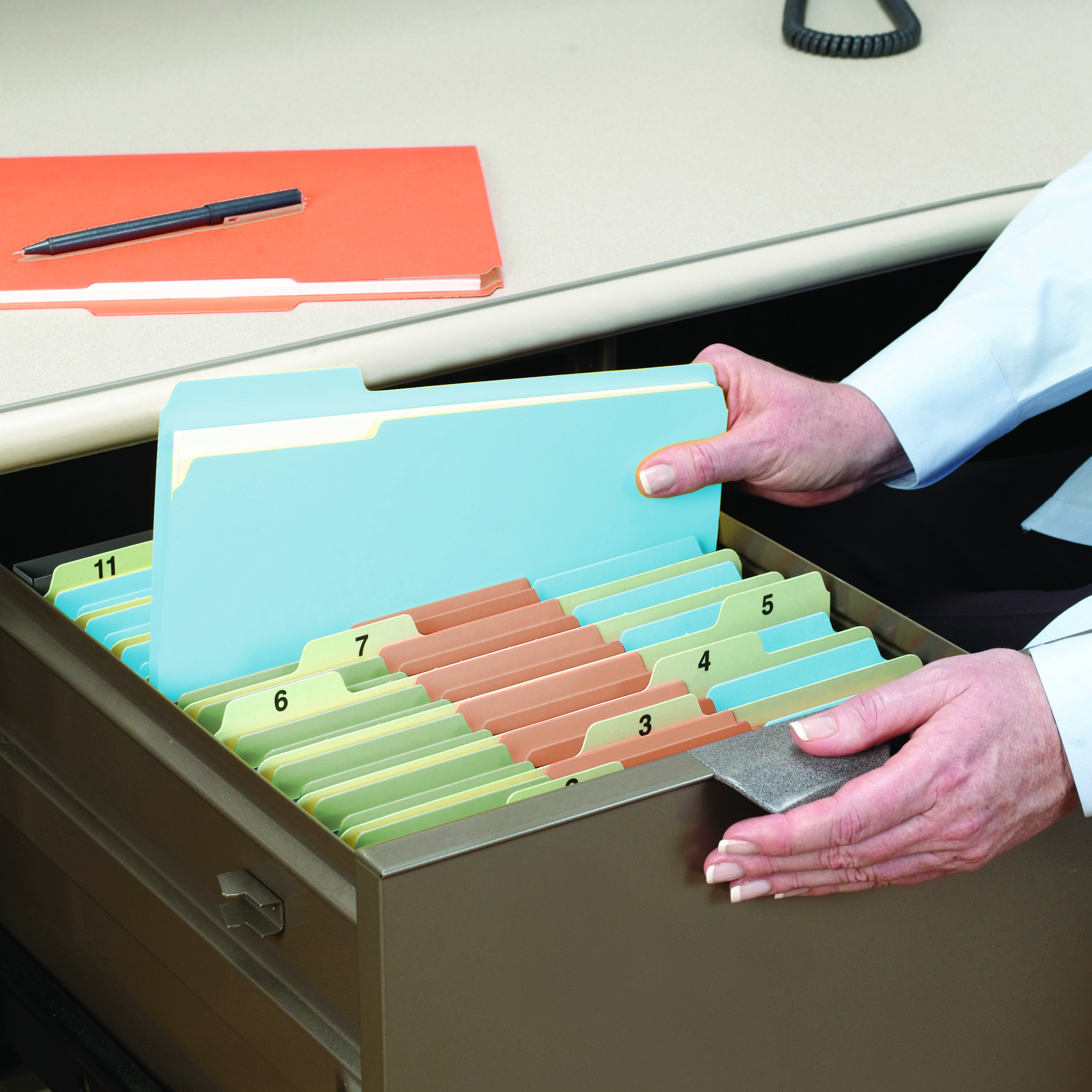 Smead 11953  File Folder, 1/3-Cut Tab, Letter Size, Assorted Colors, 100 per Box, (11953)