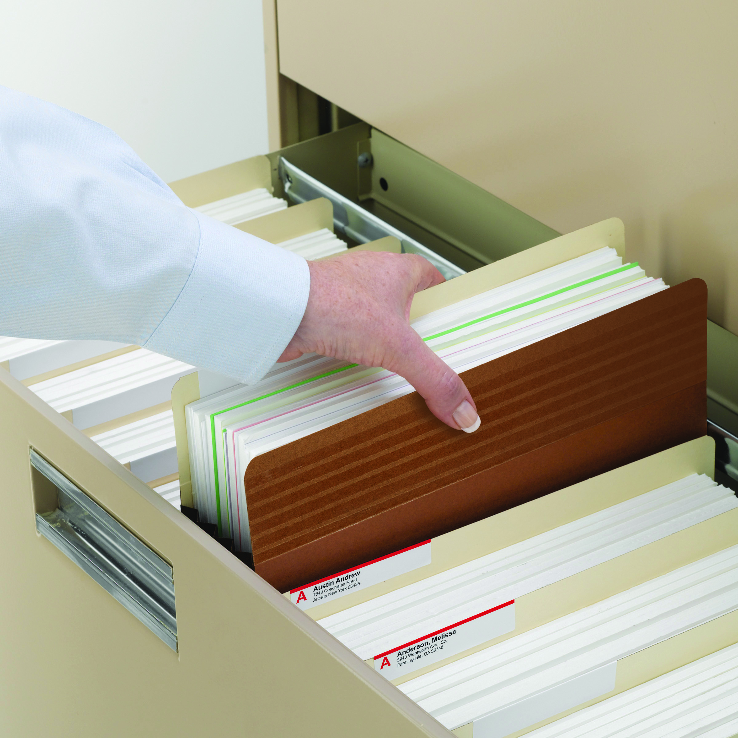 Smead 73211  Easy Grip File Pocket, Straight-Cut Tab, 5-1/4" Expansion, Legal Size, Redrope, 10 per Box (73211)