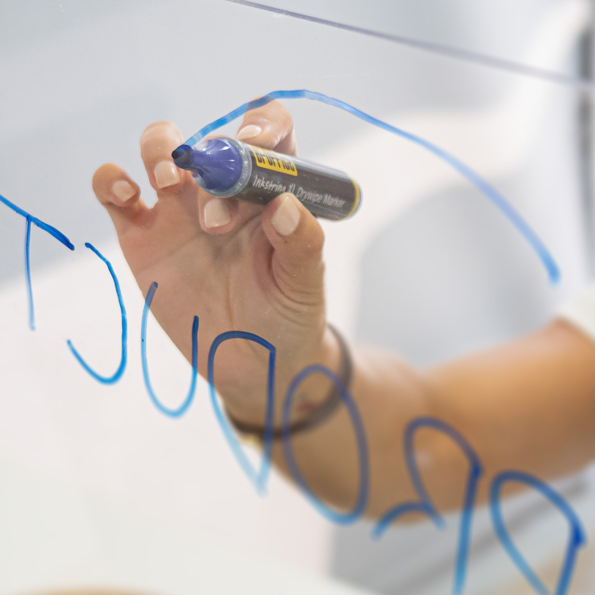 Frameless Glass Countertop Barrier - Writable Surface, Easy Mobility