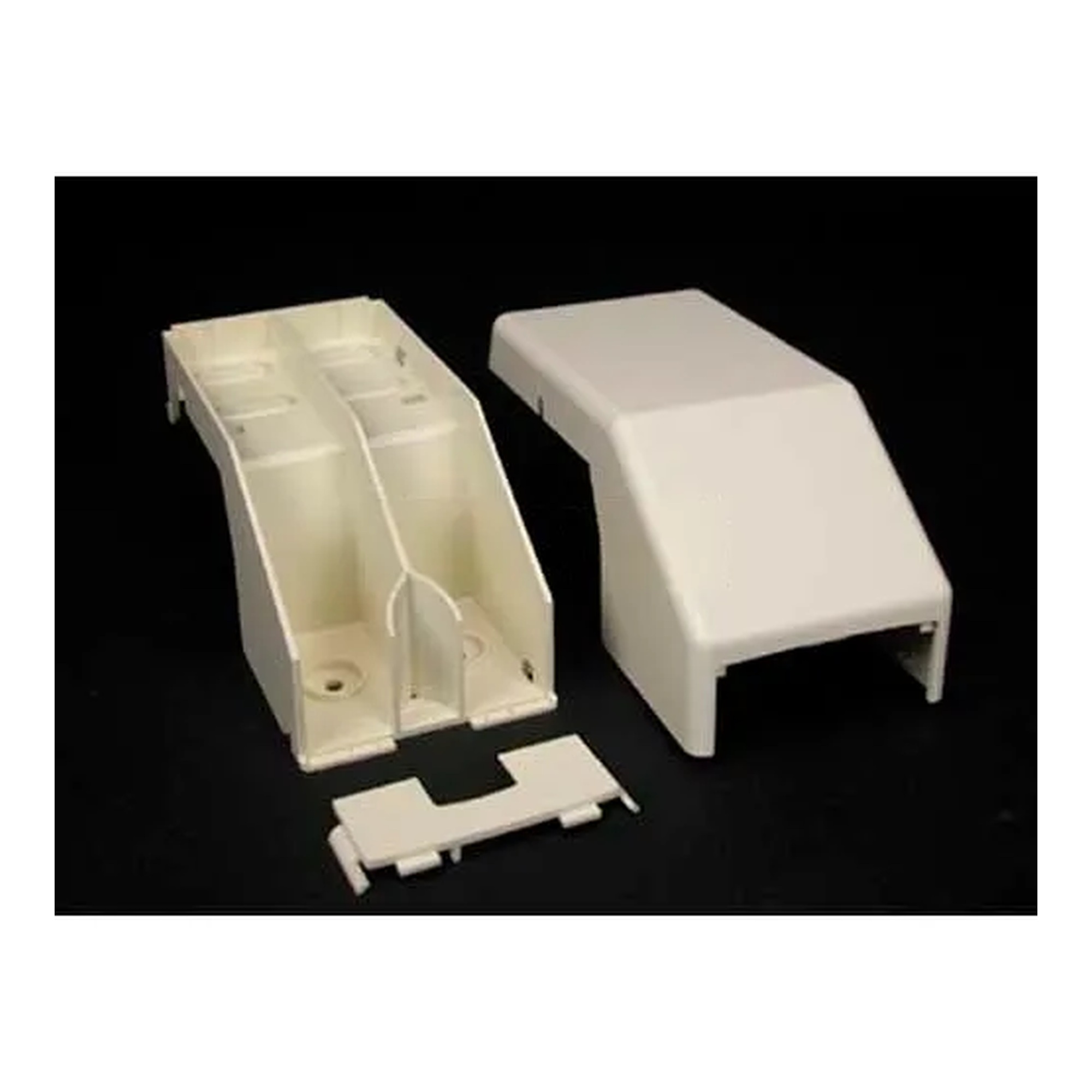 White Transition Fitting for PN03, PN05, PN10 and PN20 Raceways