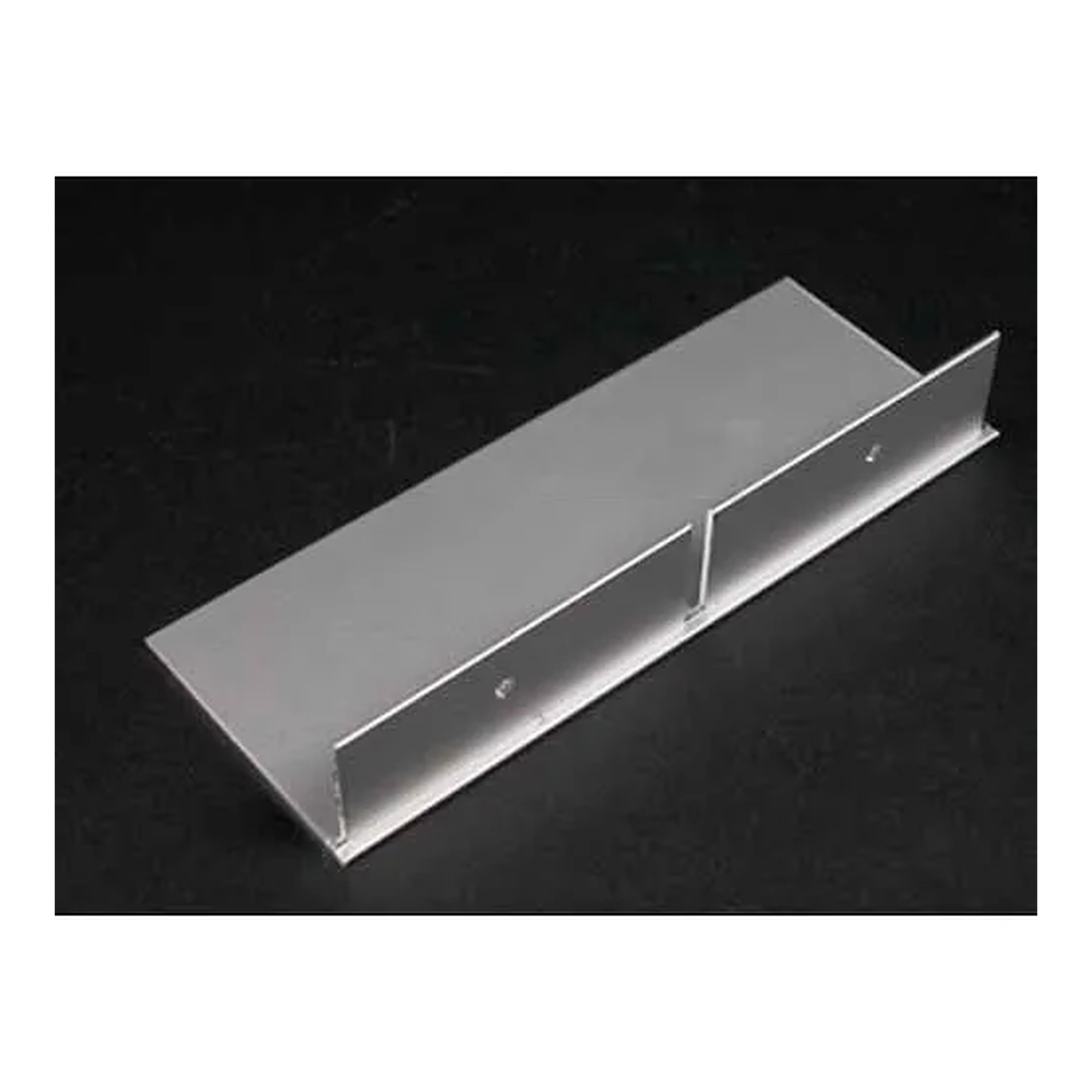 Silver Blank End Fitting for Raceways