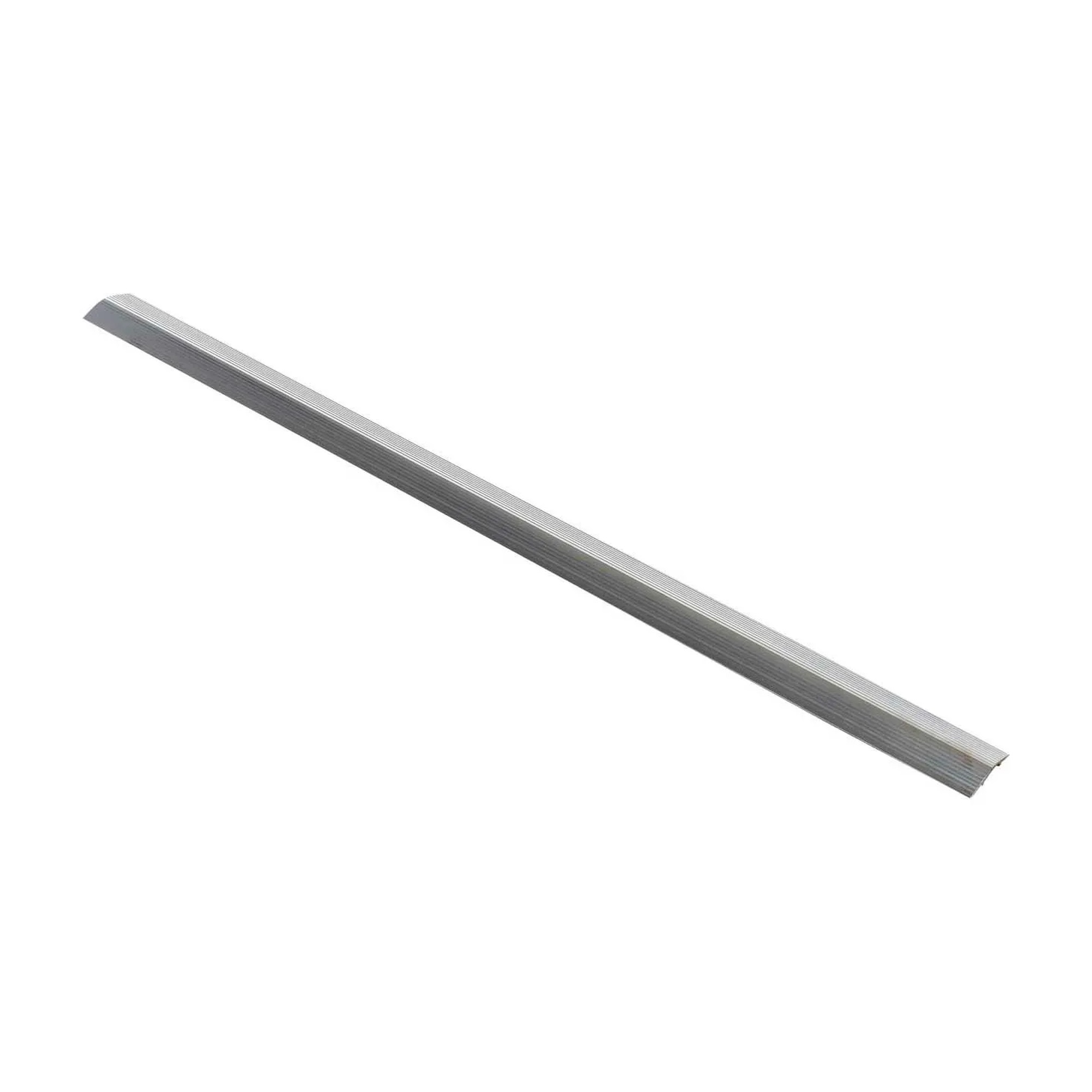 Aluminum hose and cable crossover ramp with serrated edges