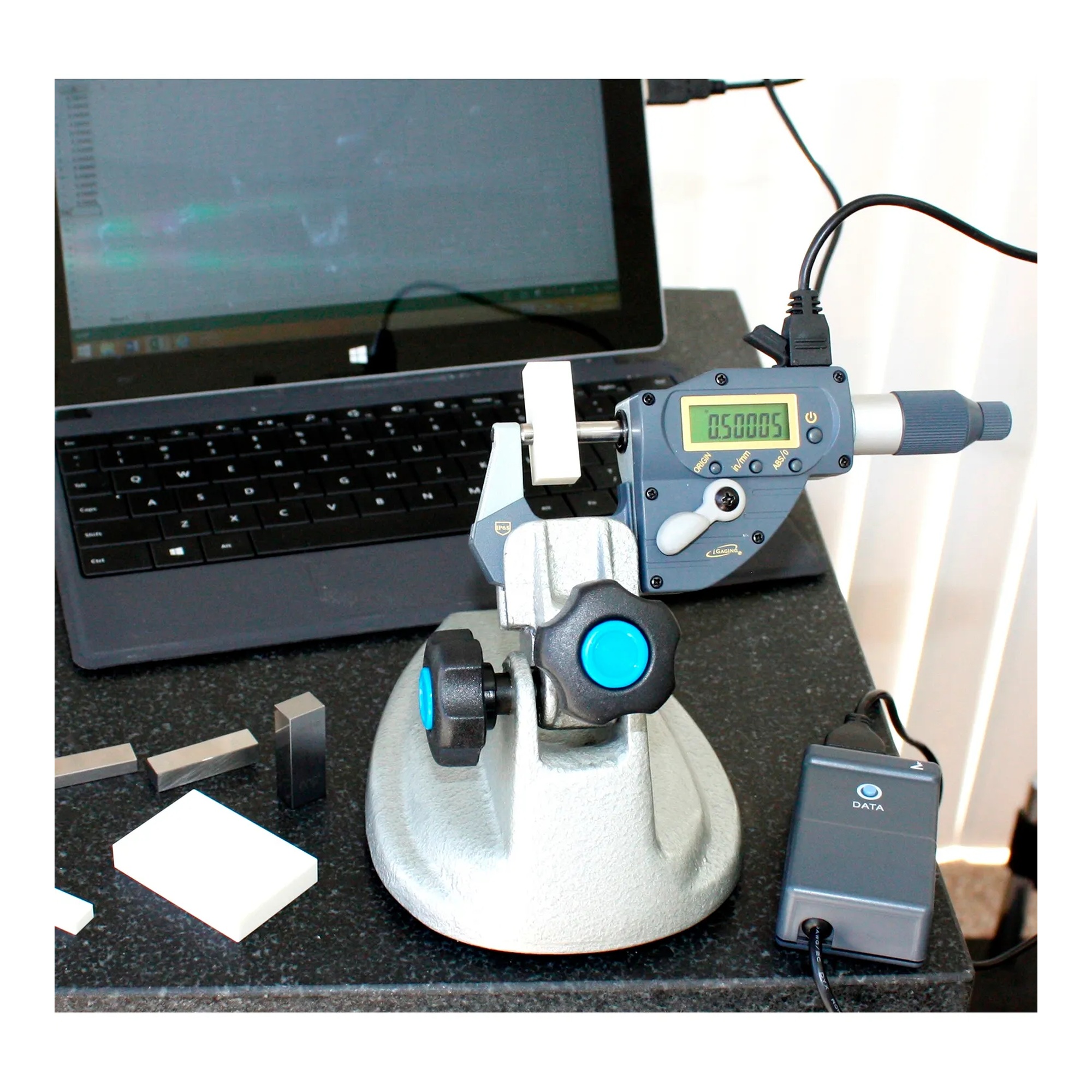 Gray digital speed-indicating micrometer with USB data output