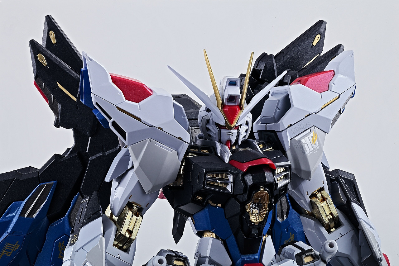 ロボット L BUILD FREEDOMGUNDAM SPARKLEVer ロボット L BUILD FREEDOMGUNDAM SPARKLEVer METAL BUILD Freedom