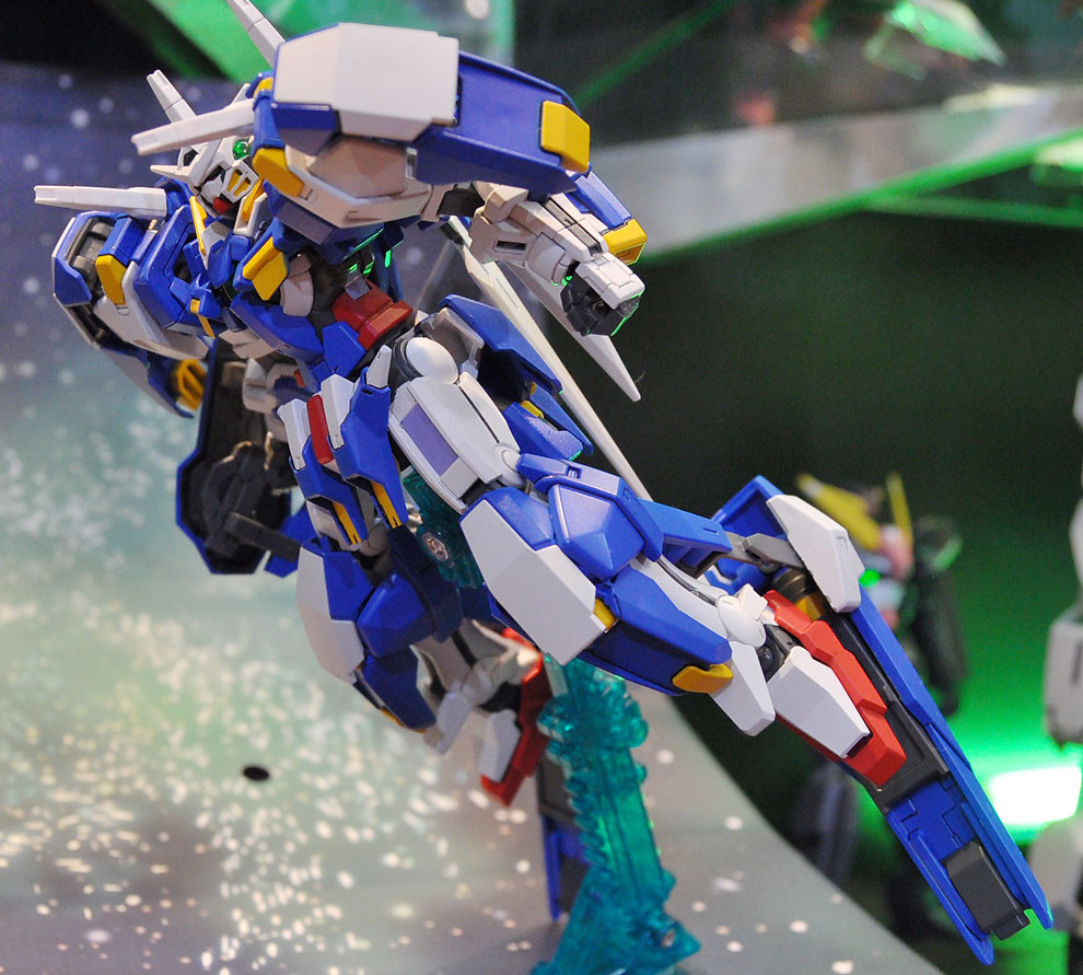 064 Gundam Avalanche Exia (HG 00) - Hobbyholics