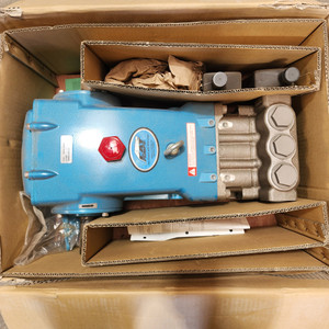 Cat Pumps 35 Frame Plunger Pump, 3521C.0110, Flushed Stainless Steel Fluid End, Stainless Steel Valves, Ceramic Plungers