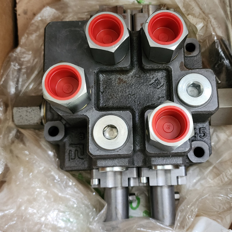 Hydac RM272 2-Section Hydraulic Valve with Motor Spools
