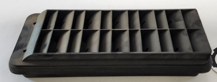 International 3660647C1 Vent