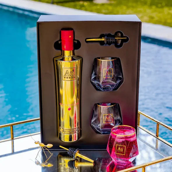 Au Vodka Pink Lemonade Gift Set (70cl)