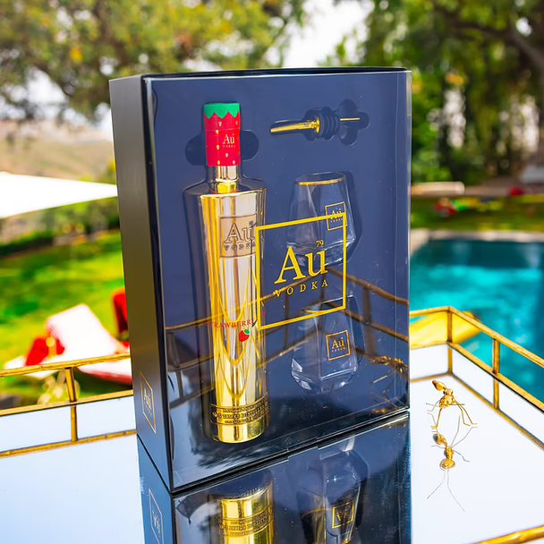 Au Vodka Strawberry Burst Gift Set (70cl)