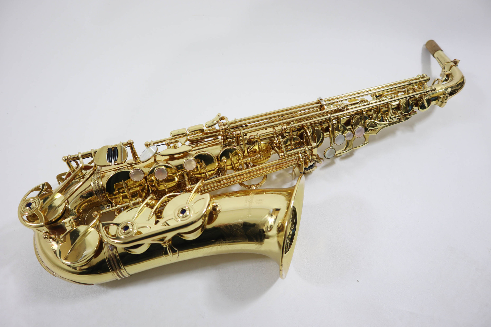 Curly Woodwind. Saxophones, Clarinets, Flutes for sale online and instore