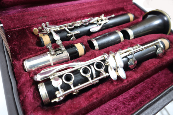 BUFFET E13 CLARINET - REFURBISHED (K109591) 1