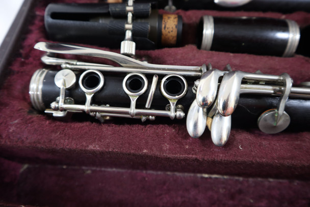 BUFFET E13 CLARINET - REFURBISHED (K86251) 1