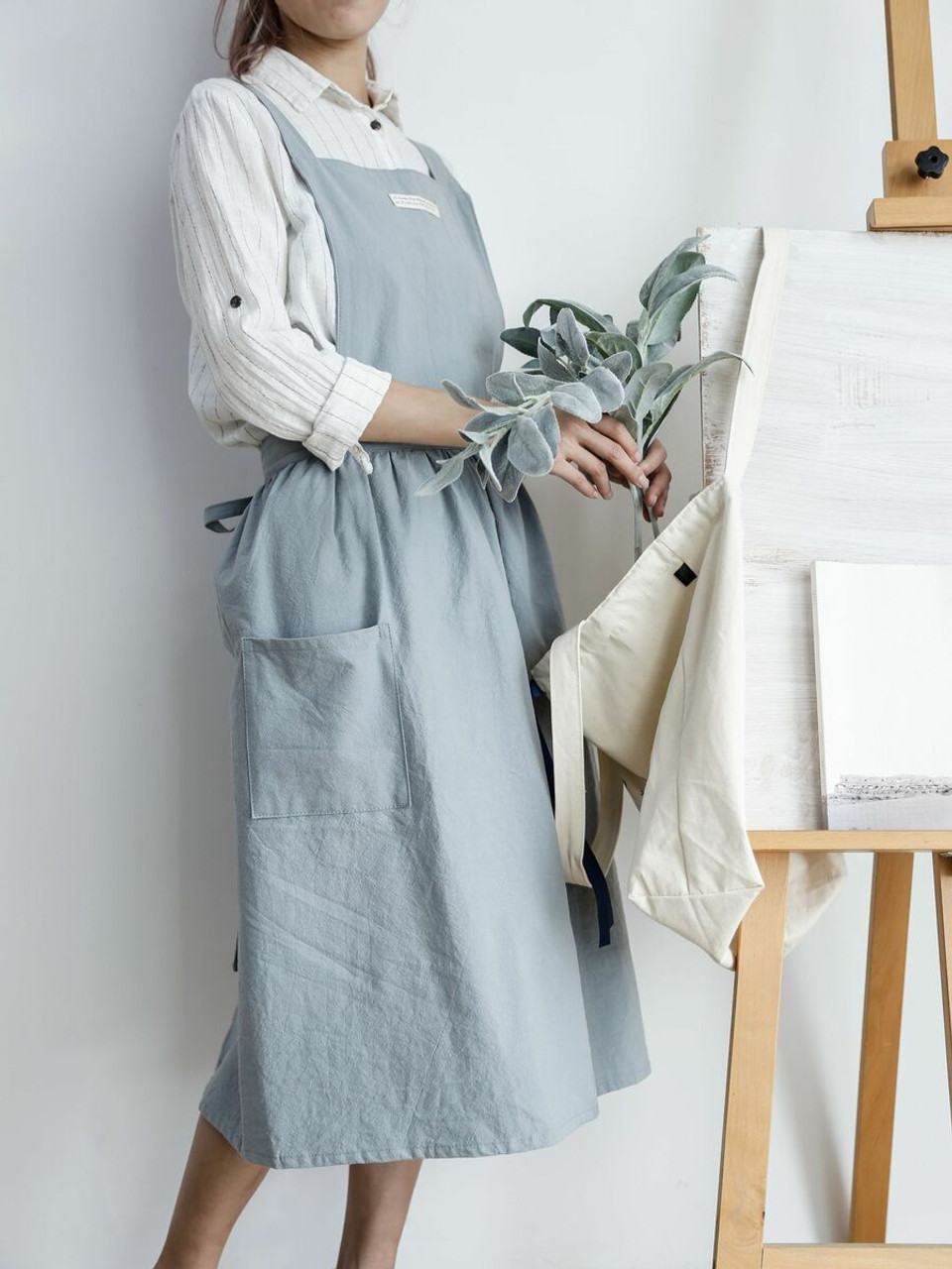 Washed Cotton Apron | Soft Blue | H20201024 - Yu Yo The Artists 