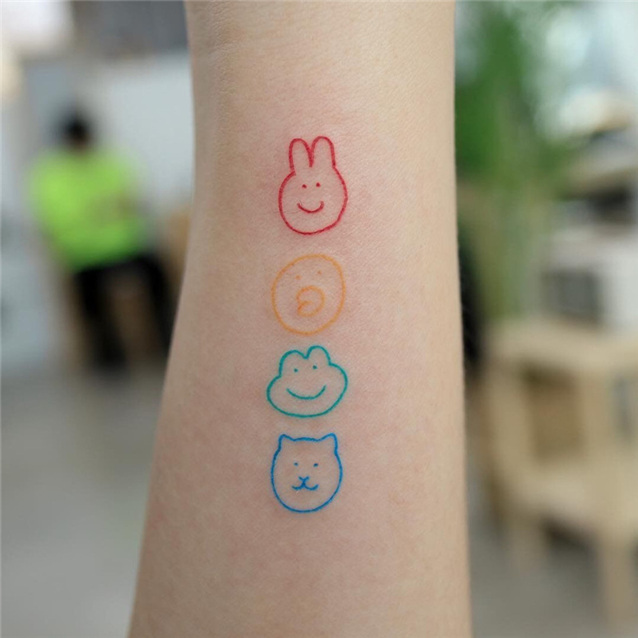 Winter Temporary Tattoos Exist Because Theyre Not Just A Summer Trend   PHOTOS