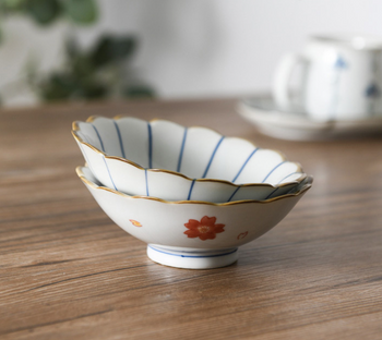 Hand Painted QingHua Porcelain Glazed Blow | Red Flower | H2021435
