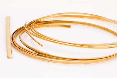 14K Yellow Gold Half-round Wire 2.5x1mm | Sold by mm | 0114YGDW2.5X1 | Quoto