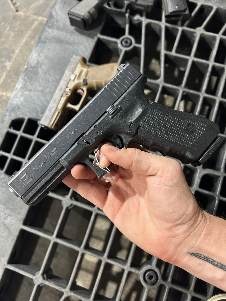 USED Glock 22 Gen 3 40 S&W Pistol - MadisonGuns.com