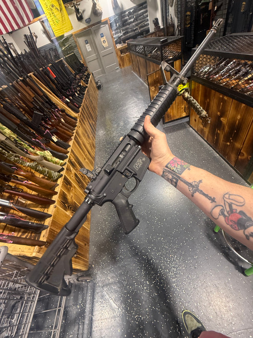 USED Smith & Wesson M&P 15 5.56 AR-15