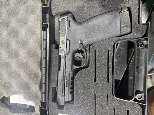 USED Smith & Wesson M&P 22WMR Semi Auto Pistol