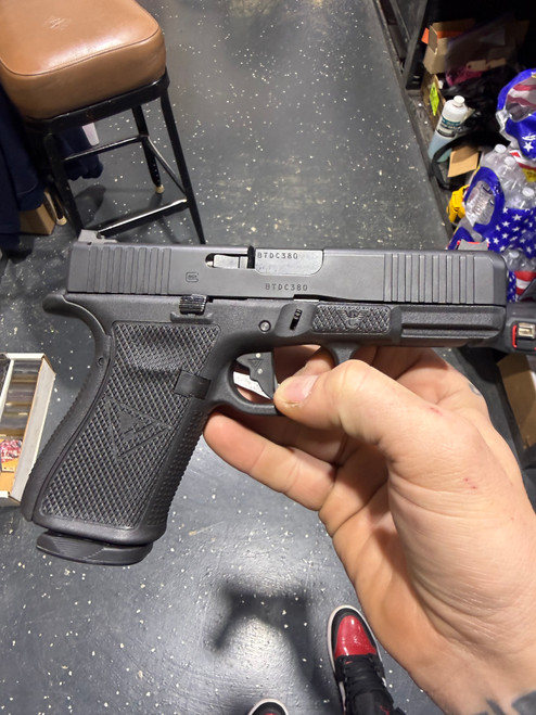 USED Glock 19 Gen 5 9mm Vickers Tactical & Wilson Combat