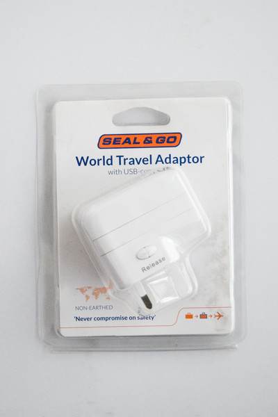 Seal & Go World Travel Adaptor USB White