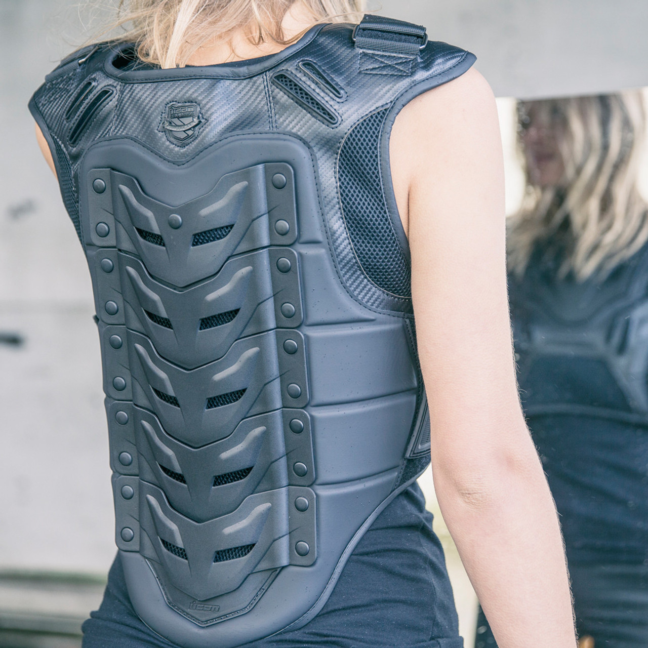 Skull Icon Vest – Devereux