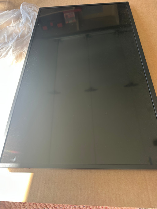 IGT Crystal Curve Top LCD 32 Inch NEW