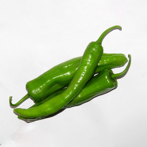 <meta charset="utf-8"><span data-mce-fragment="1">The <strong>Anaheim Chili Pepper</strong>, named after the city of Anaheim in California, is a mild to moderately hot green pepper. It's often used in Southwestern and Mexican cuisine, particularly in dishes like chiles rellenos and salsas. Anaheim peppers can be roasted, diced, or stuffed with cheese or meat, adding a mild heat and a subtly sweet, earthy flavor to a variety of dishes, making them a popular choice for those who enjoy a bit of spice without too much heat.</span><br>