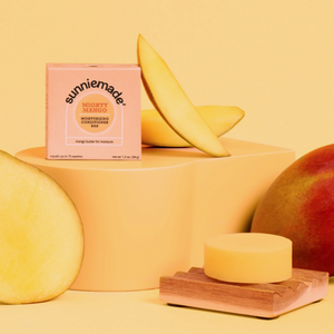 <p><span data-mce-fragment="1">This creamy, cushiony conditioner bar soothes and smooths locks — no plastic needed. Hydrating mango butter quenches thirsty hair, locking in nutrients and moisture that keep dryness at bay. Complete with a tropical mango scent, panthenol, and cocoa butter, this conditioner bar leaves hair soft, moisturized and easy to brush out. </span></p>
<p><span data-mce-fragment="1">??? <strong>One bar replaces up to three 8 oz. bottles of liquid shampoo </strong></span></p>
<p><span data-mce-fragment="1">? Color-safe for dyed hair </span></p>
<p><span data-mce-fragment="1">? No SLS/SLES, parabens, phthalates, animal cruelty, or animal products </span></p>
<p><span data-mce-fragment="1">? Plastic-free with recyclable and compostable packaging </span></p>
<p><span data-mce-fragment="1">● Weight: 1.2 ounces </span></p>
<p><span data-mce-fragment="1">● Dimensions: 2” diameter / .75” thick </span></p>
<p><span data-mce-fragment="1">Pair with our Mighty Mango Moisturizing Shampoo Bar</span></p>