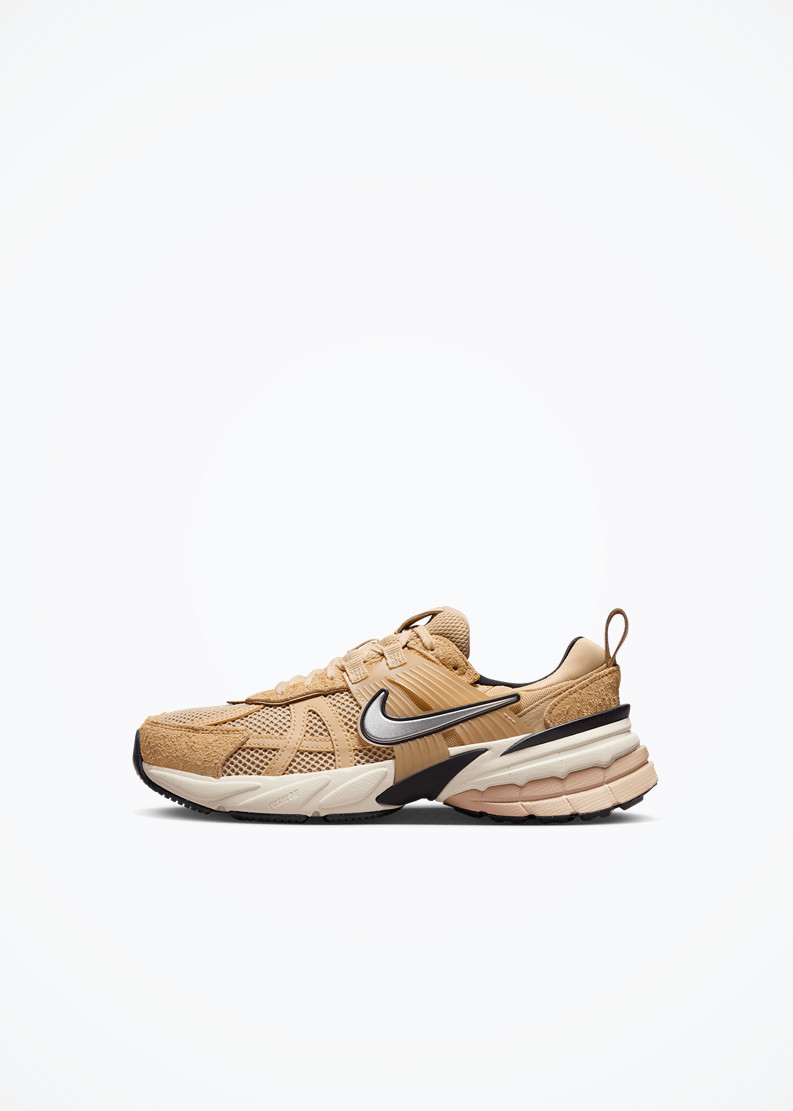 Nike V2K Run Womens - Sesame/Chrome-lt Orewood Brn-Black