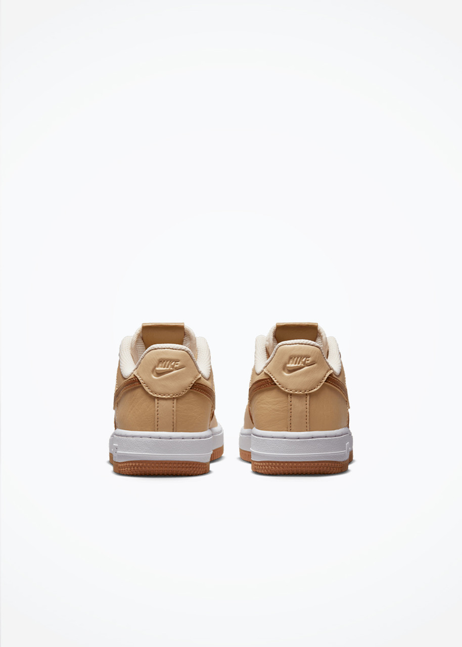 Nike Men's Shoes Air Force 1 '07 LV8 Sesame