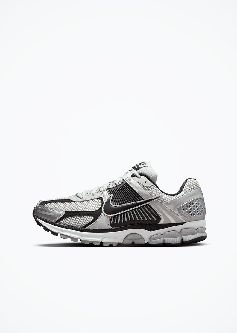 nike zoom vomero mens