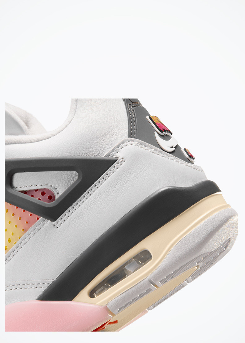 Air Jordan 4 Retro "Comic" (GS) - IO2361-100 - Off White/ Fire Pink-Anthracite