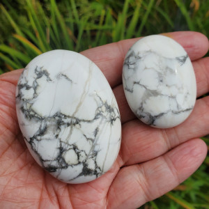 Howlite Palm Stones, 2 sizes