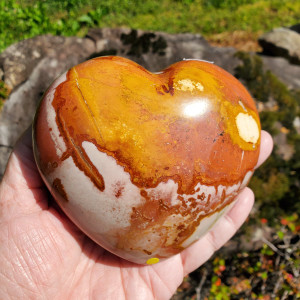 Polychrome Heart Stone