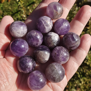 Chevron Amethyst 20mm spheres