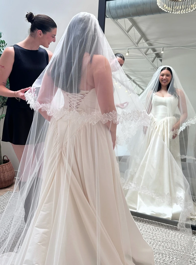 Mariposa veil