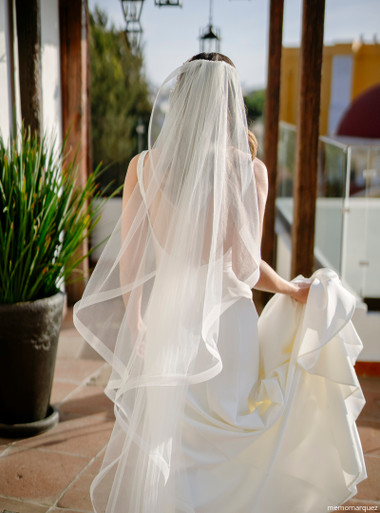 Sara Gabriel Veil. Bliss Veil 1/2 Circle, 4 tiers, Pale Ivory NWT $500 Sara Gabriel Paige Cathedral Wedding Veil | 120” Pale  main image 3