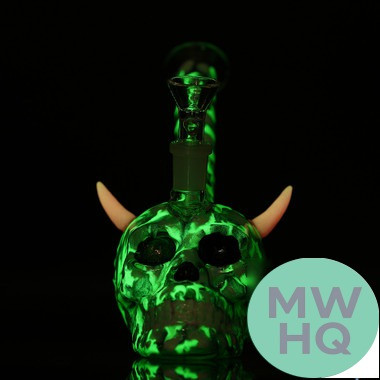 Dragon Glass Horned Skull Glow In The Dark Compact Water Pipe - 218 Grams - 6.5 Inches - Assorted Colors [DGE-457] (MSRP $22.00)